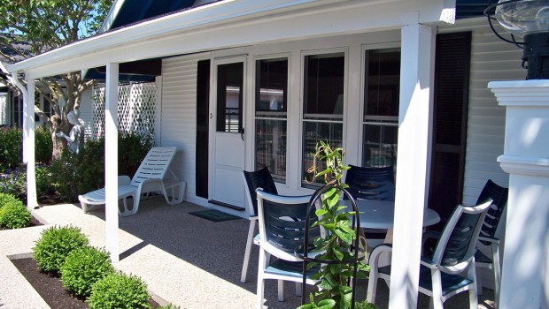 Ebb Tide Cottages has one, two, or three-bedroom cottages, each with its own kitchen - located on Cape Cod MA